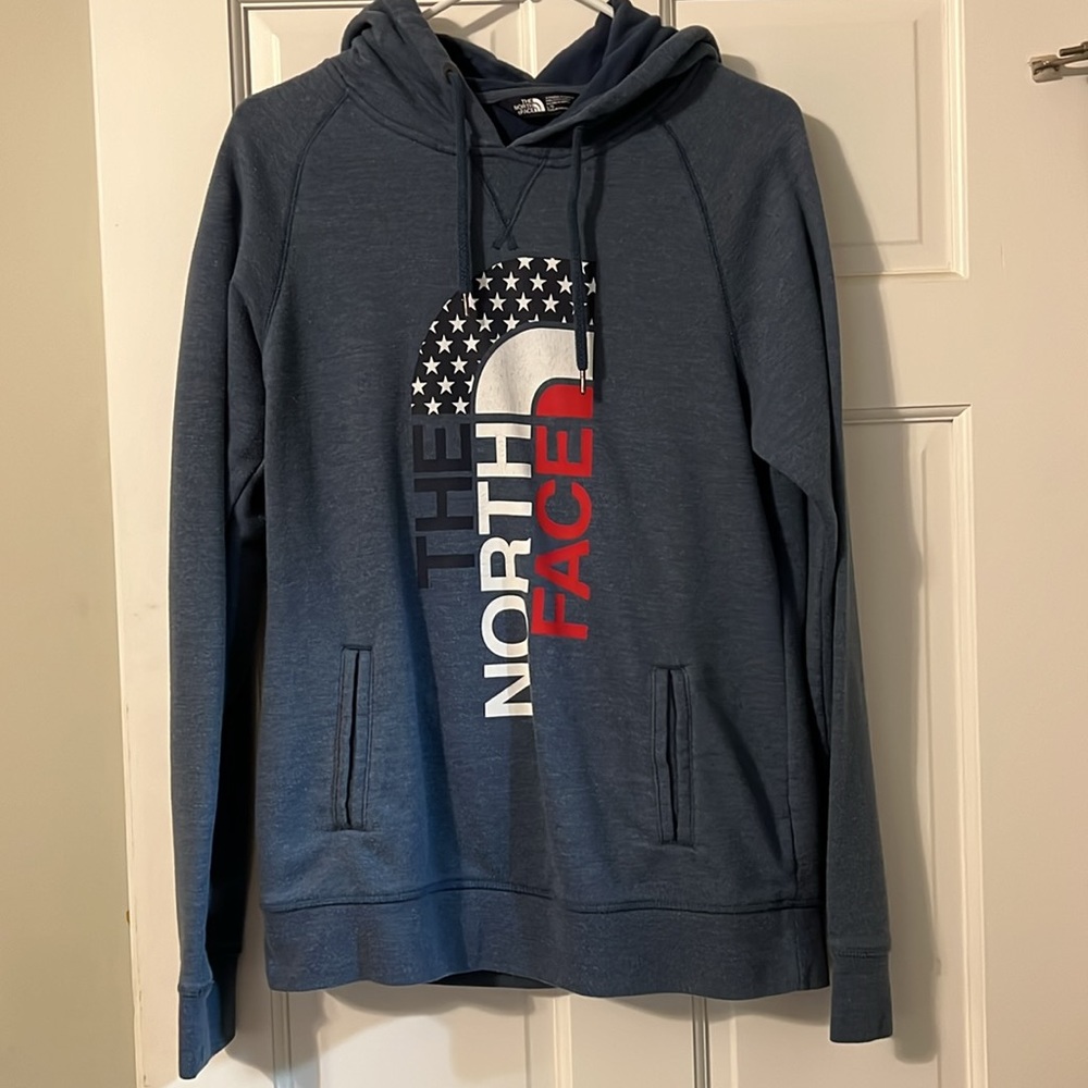 Women’s North Face Sweatshirt
